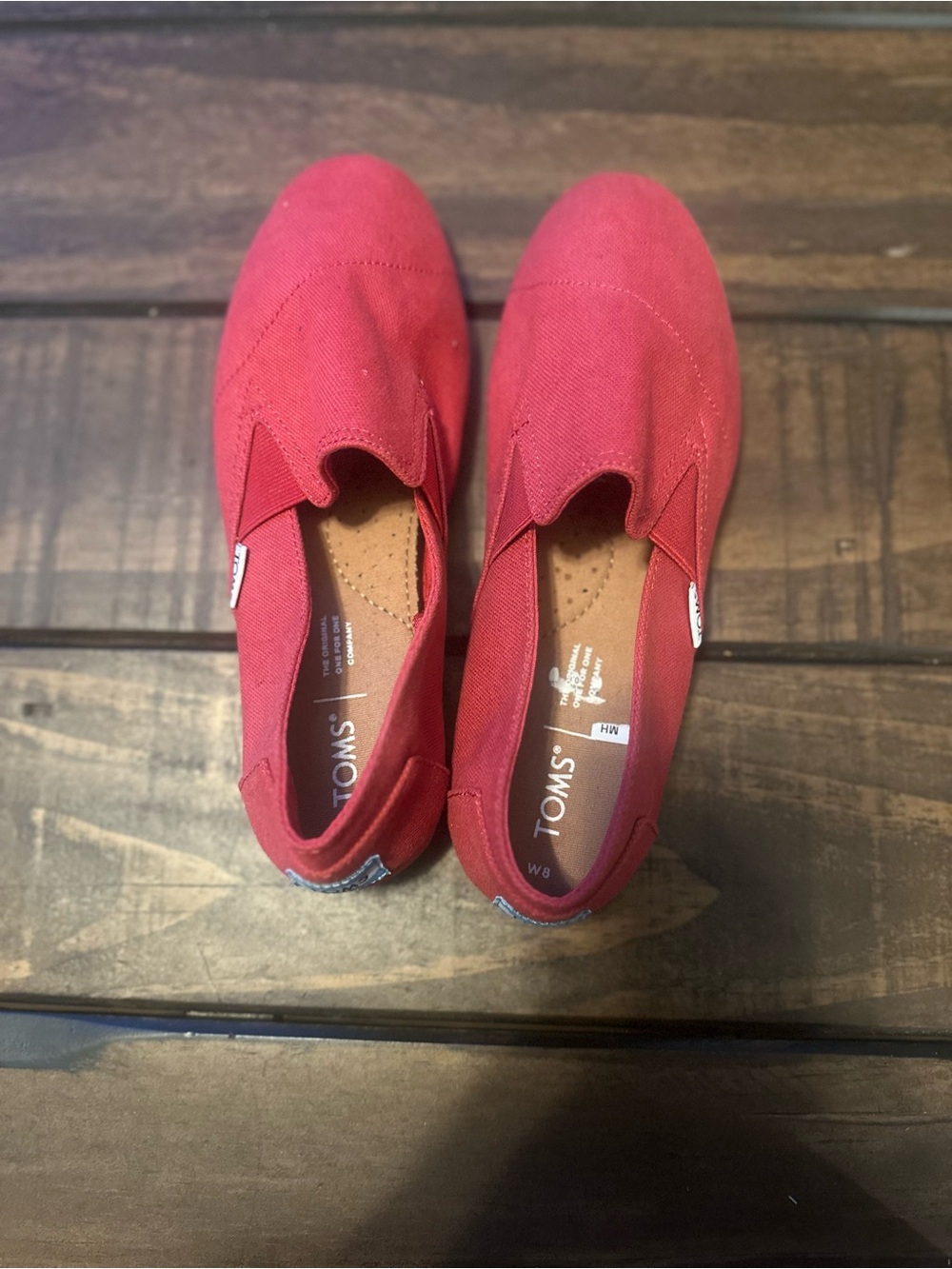 Toms Classic Slip-On Moccasins in Red Canvas - Picture 2 of 8